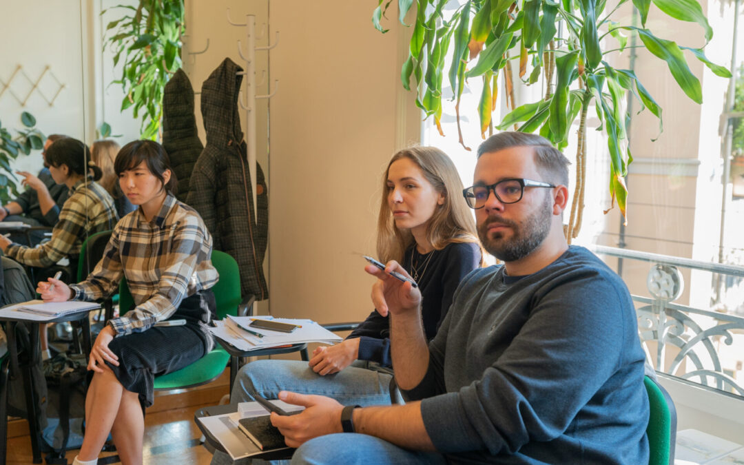 Come scegliere il corso di Italiano giusto: intensivo, serale o online?